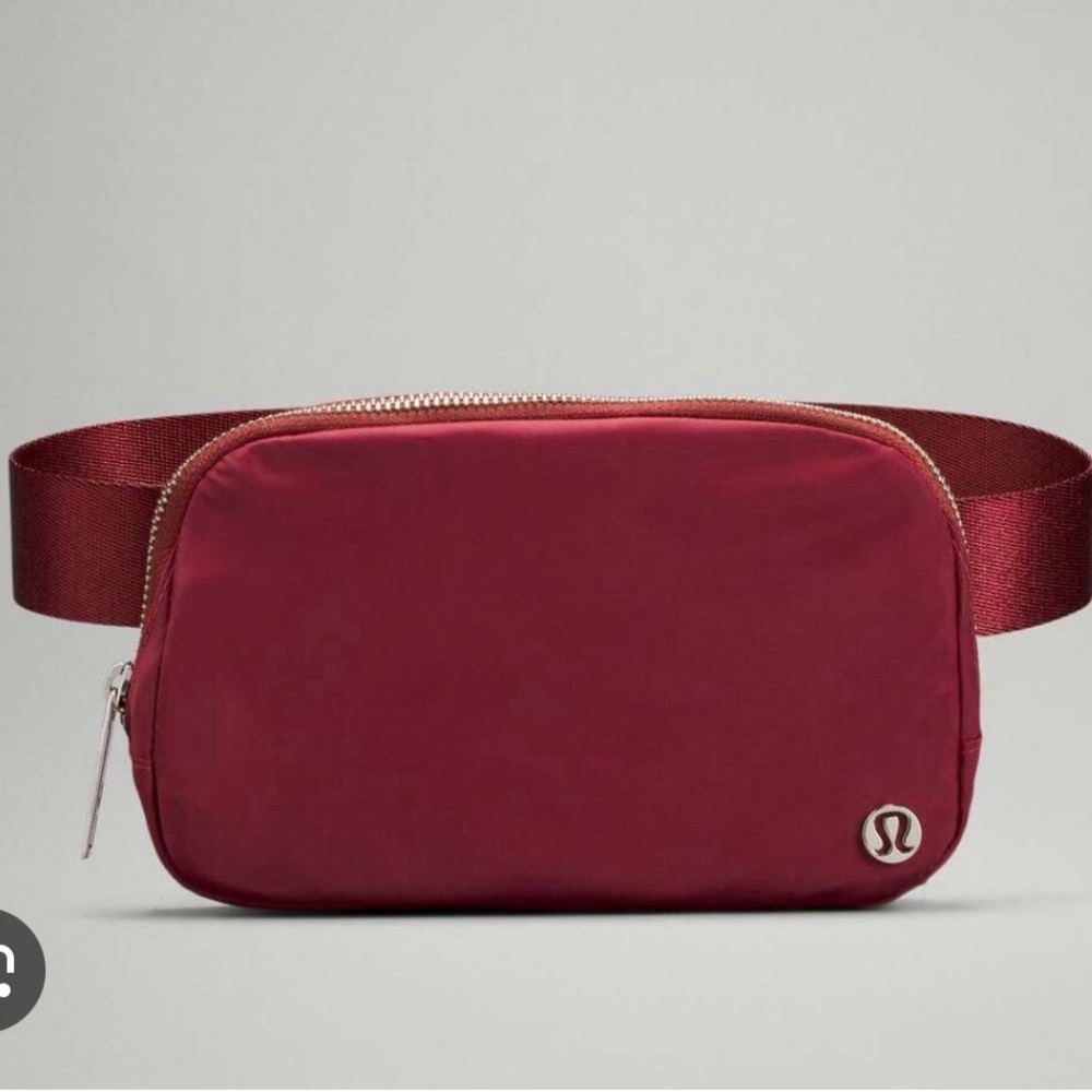 LULULEMON EVERYWHERE BELT BAG